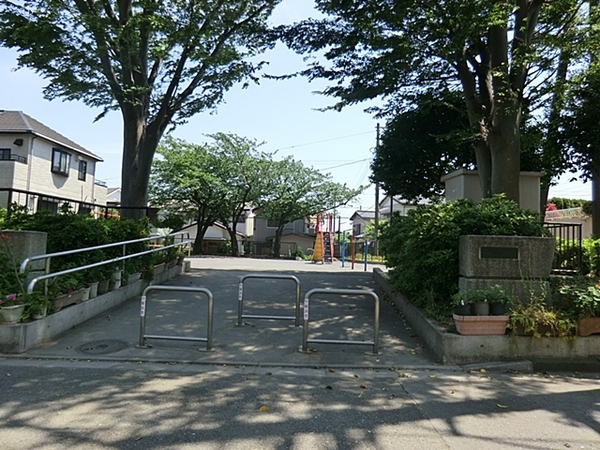 横浜市金沢区釜利谷西４丁目の中古一戸建て(夏山第二公園)