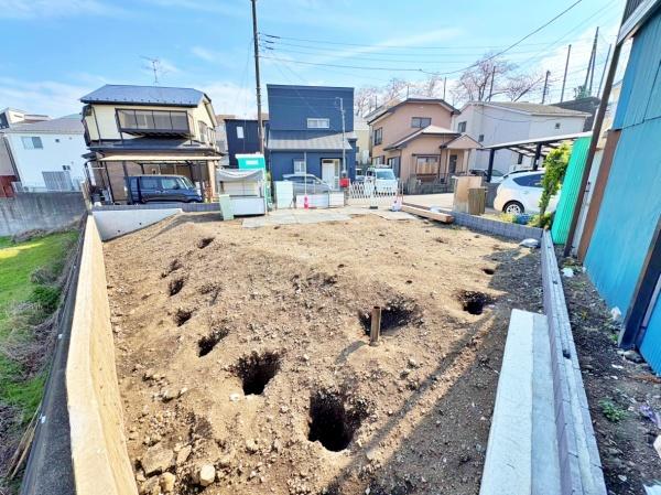藤沢市新築戸建2台駐車可パントリーウッドデッキ