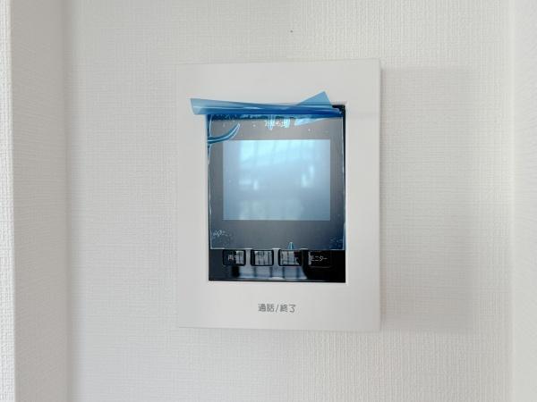 中央区新築戸建カースペース2台北西角地小屋裏収納