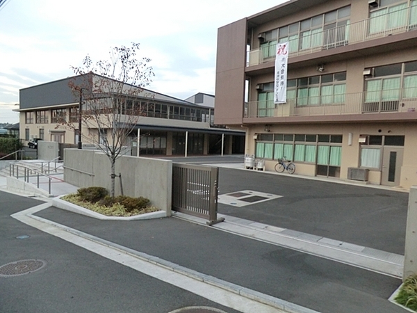 港北区新築戸建床暖房閑静な住宅街(横浜市立早渕中学校)