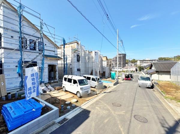 【1号棟】都筑区新築戸建パントリーリネン棚