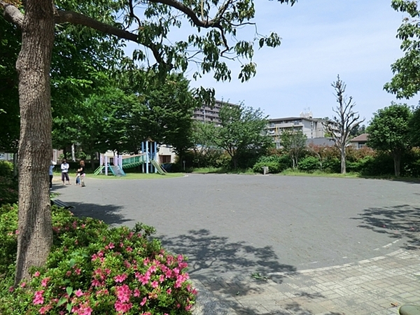 【1号棟】都筑区新築戸建パントリーリネン棚(東山田あさやけ公園)