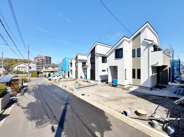 【1号棟】都筑区新築戸建パントリーリネン棚