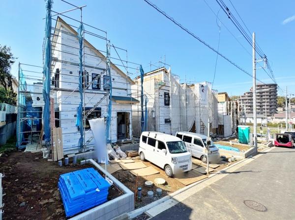 【1号棟】都筑区新築戸建パントリーリネン棚