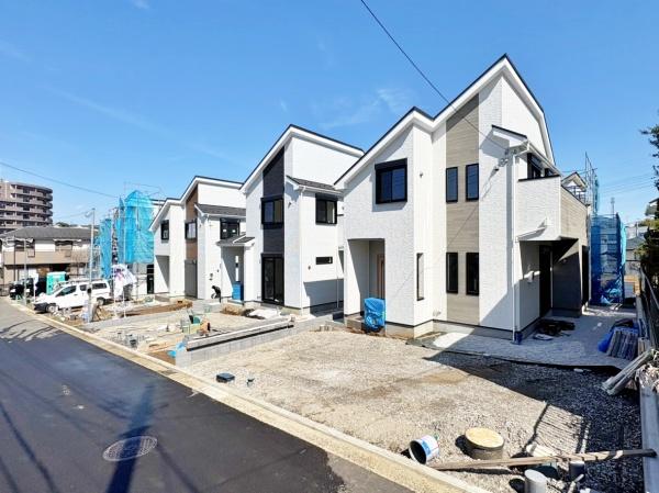【2号棟】都筑区新築戸建パントリーリネン棚