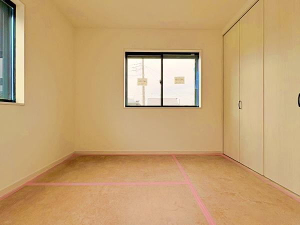 【8号棟】都筑区新築戸建パントリーリネン庫