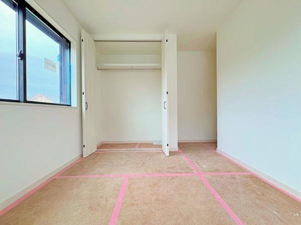 【8号棟】都筑区新築戸建パントリーリネン庫