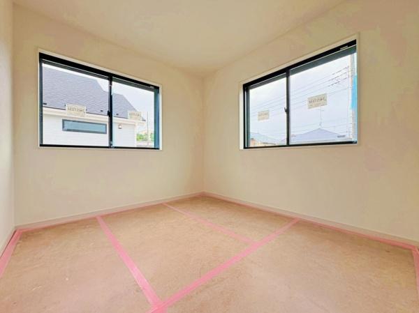 【8号棟】都筑区新築戸建パントリーリネン庫