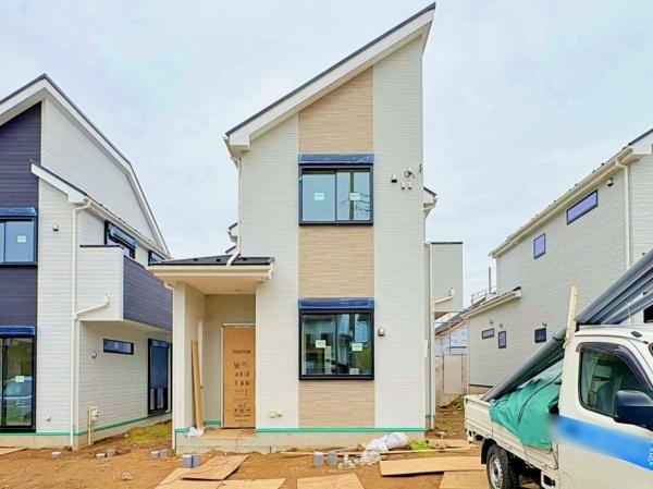 【8号棟】都筑区新築戸建パントリーリネン庫