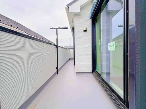 【8号棟】都筑区新築戸建パントリーリネン庫