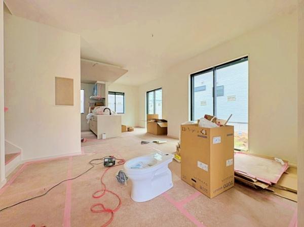 【8号棟】都筑区新築戸建パントリーリネン庫