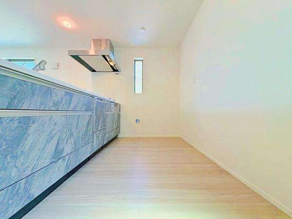 港北区新築戸建ビルトイン車庫スカイバルコニー