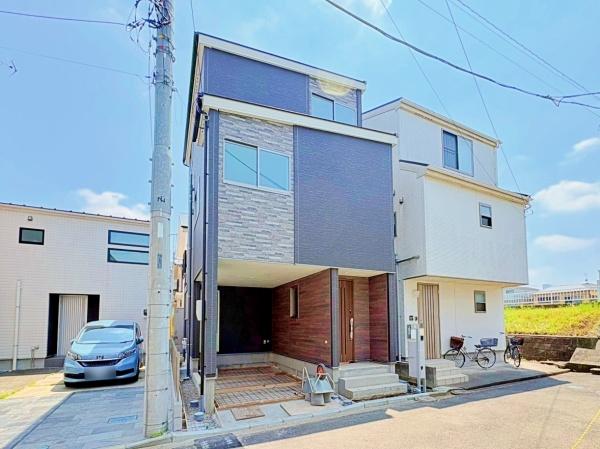 港北区新築戸建ビルトイン車庫スカイバルコニー