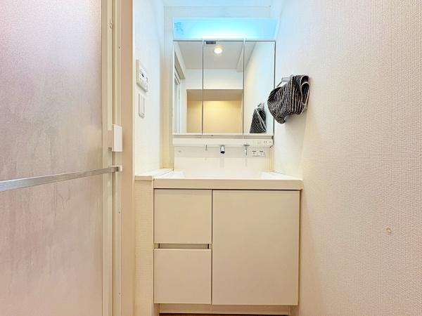 ダイアパレス生麦第３【角部屋駅歩5分】