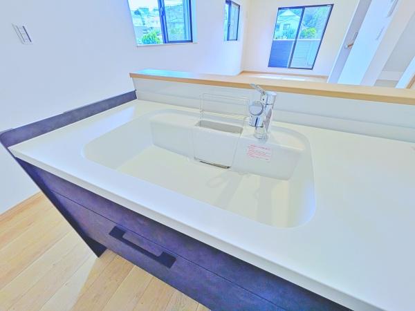 【B号棟】川崎市新築戸建ビルトイン車庫LDK18帖以上