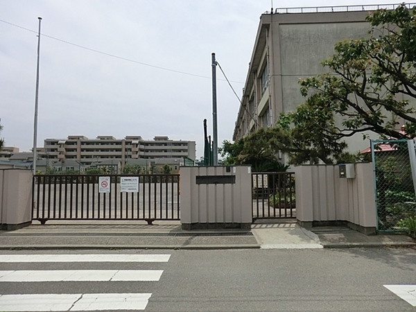 川崎市多摩区菅馬場１丁目の中古一戸建て(川崎市立下布田小学校)