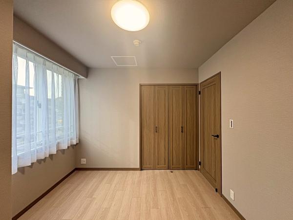 エステスクエア成瀬弐番館【角住戸WICパントリー】