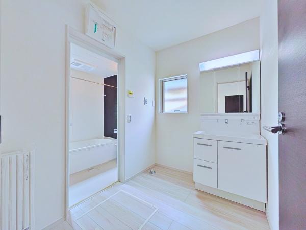 【1号棟】横浜市旭区新築戸建　LDK20帖　カースぺ2台