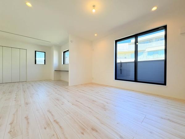 【1号棟】港南区新築戸建LDK19帖以上