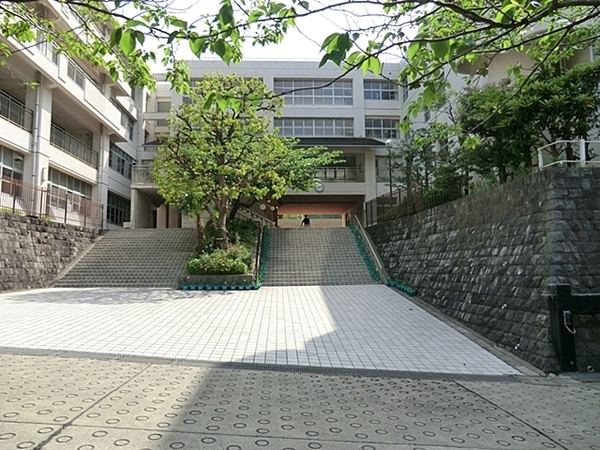 藤沢市新築戸建2台駐車可南面バルコニー(鎌倉市立植木小学校)