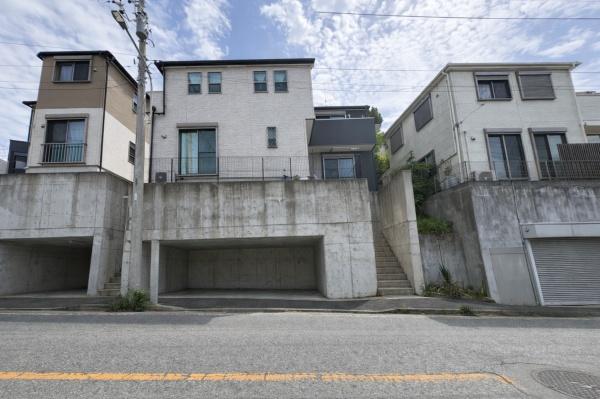 保土ケ谷区中古戸建ガレージ付きオール電化