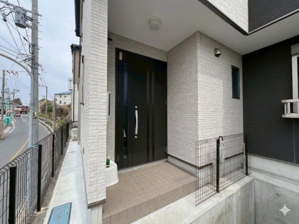 保土ケ谷区中古戸建ガレージ付きオール電化