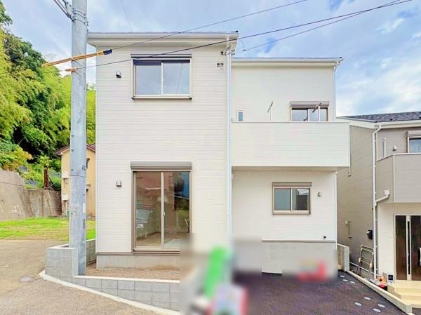 【2号棟】横須賀市新築戸建2台駐車可納戸