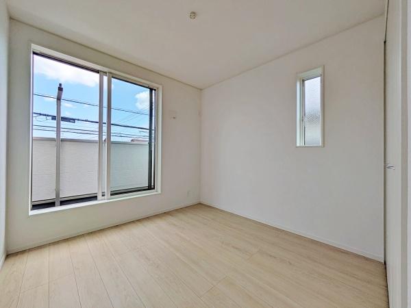 【1号棟】大和市新築戸建北東角地カースペース