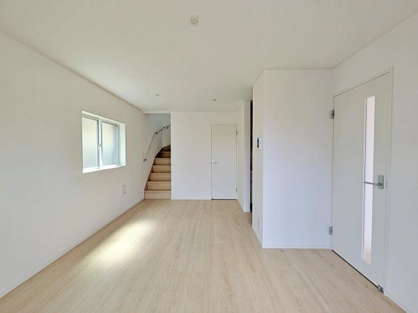 【1号棟】大和市新築戸建北東角地カースペース