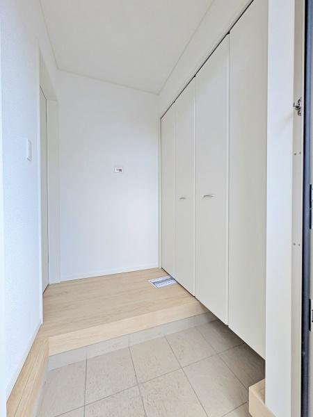 【1号棟】大和市新築戸建北東角地カースペース