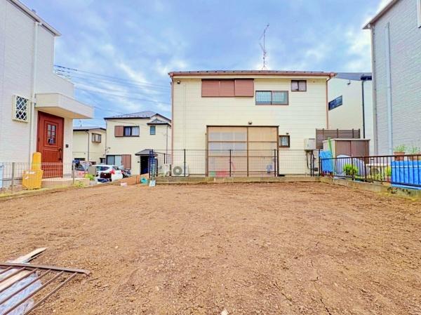 川崎市新築戸建備蓄倉庫南面道路接道