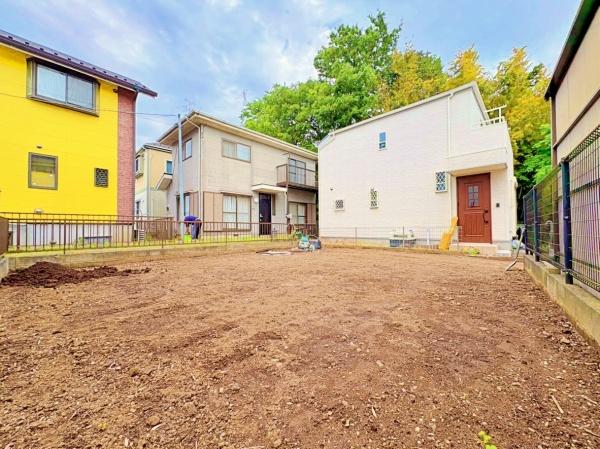 川崎市新築戸建備蓄倉庫南面道路接道