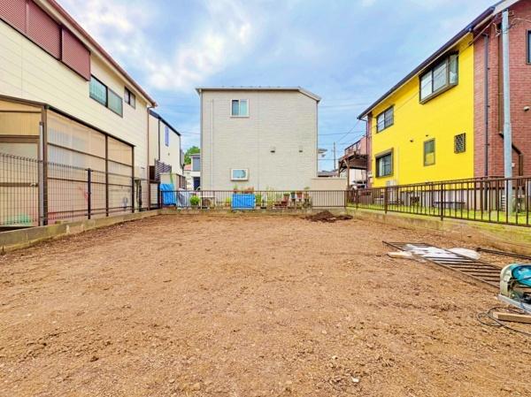 川崎市新築戸建備蓄倉庫南面道路接道