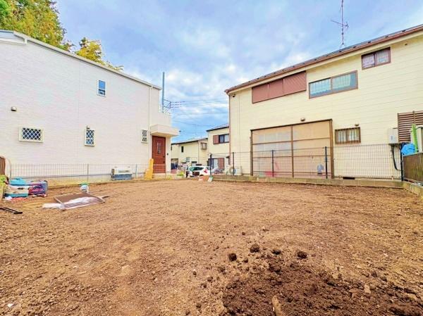 川崎市新築戸建備蓄倉庫南面道路接道