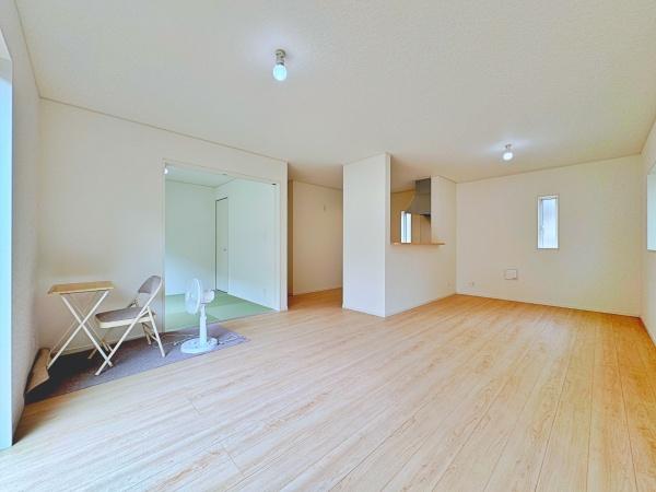 【1号棟】港南区新築戸建4台駐車可LDK18帖以上