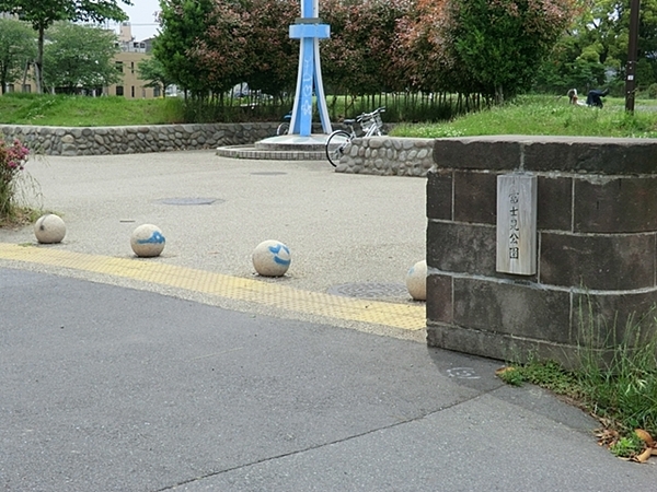コスモ川崎宮前町【小中学校歩3分南西向き】(富士見公園)