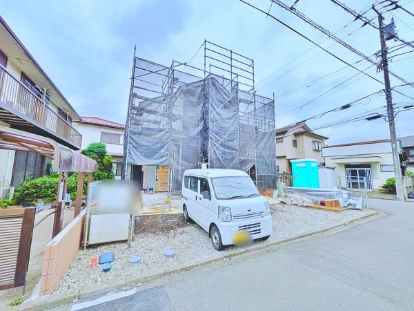 瀬谷区新築戸建カースペース並列3台南西角地