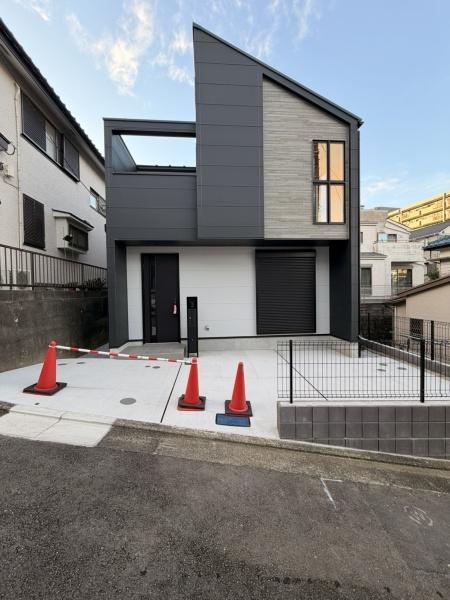 【1号棟】港南区新築戸建LDK18帖以上パントリー