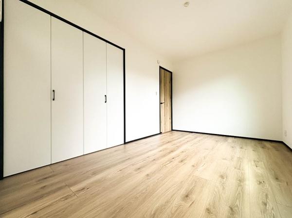 【1号棟】藤沢市新築戸建ビルトイン車庫LDK18帖