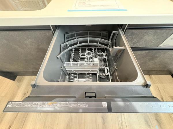 【1号棟】藤沢市新築戸建ビルトイン車庫LDK18帖