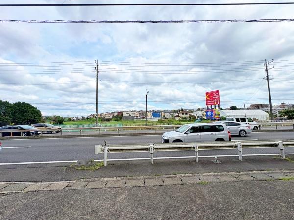 緑区中古戸建地下車庫駅歩10分4DK