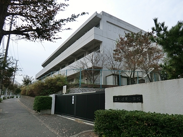 【1号棟】金沢区新築戸建3台駐車可パントリー(横浜市立釜利谷南小学校)