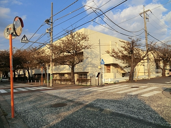 横浜市港南区港南１丁目の中古一戸建て(横浜市立南台小学校)