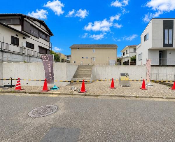 戸塚区売地建築条件無し車2台駐車可
