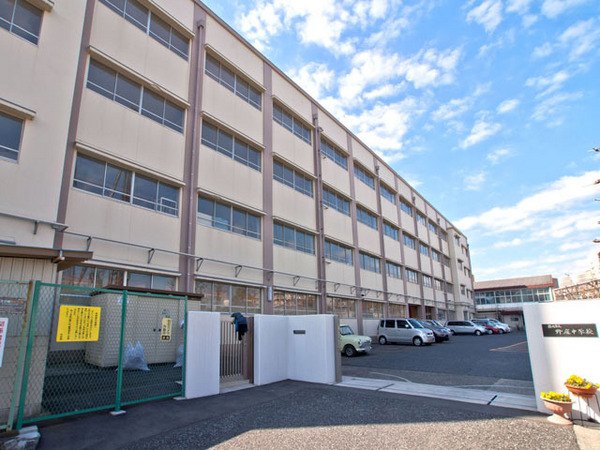 リーベスト港南台【オートロックLDK18帖以上】(横浜市立野庭中学校)