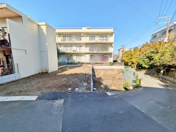 【2号棟】保土ケ谷区新築戸建WICビルトイン車庫
