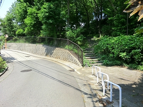 横浜市保土ケ谷区星川３丁目の土地(仏向町第二こなら公園)