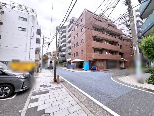 神奈川区新築戸建ルーバル床暖房LDK18帖駅歩1分