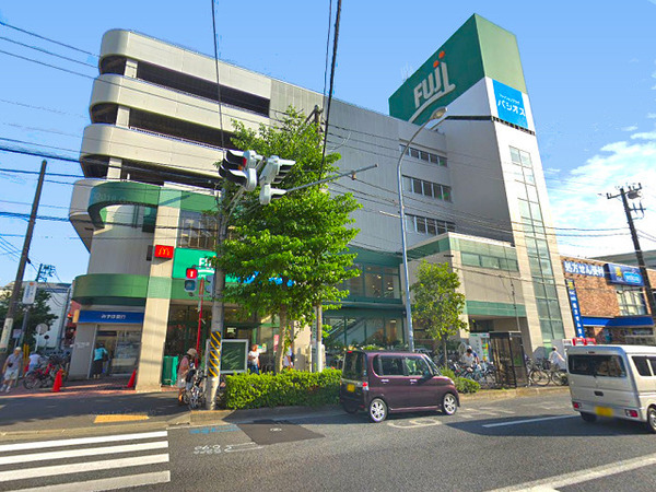 南区新築戸建角地省エネ基準適合住宅カースペース(FUJI横浜南店)