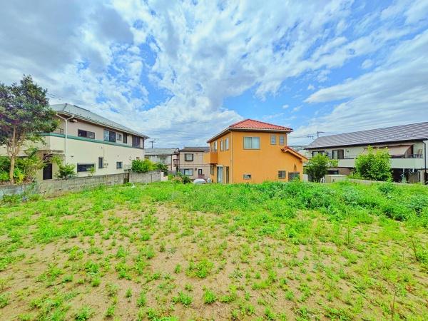 栄区新築戸建カースペース3台以上平屋敷地面積95坪超